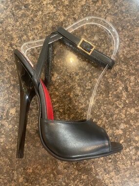 NIB FUSS Black Leather High Heel Ankle Strap Sandals